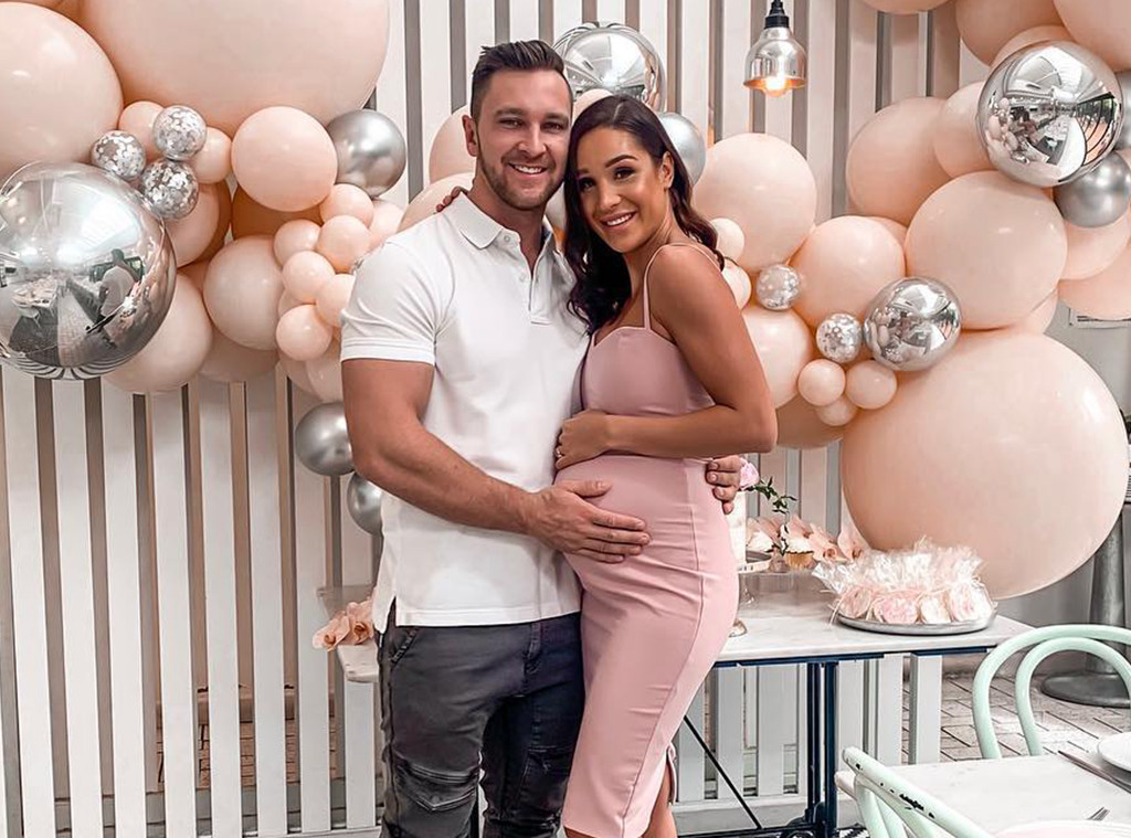 Kayla Itsines, Tobi Pearce